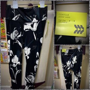 NWT- All in Motion Cropped Athletic Leggings